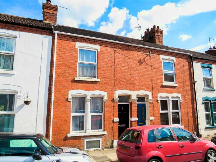4 Bedroom Terraced House To Rent In Stanhope Road, Queens Park, Northampton, NN2