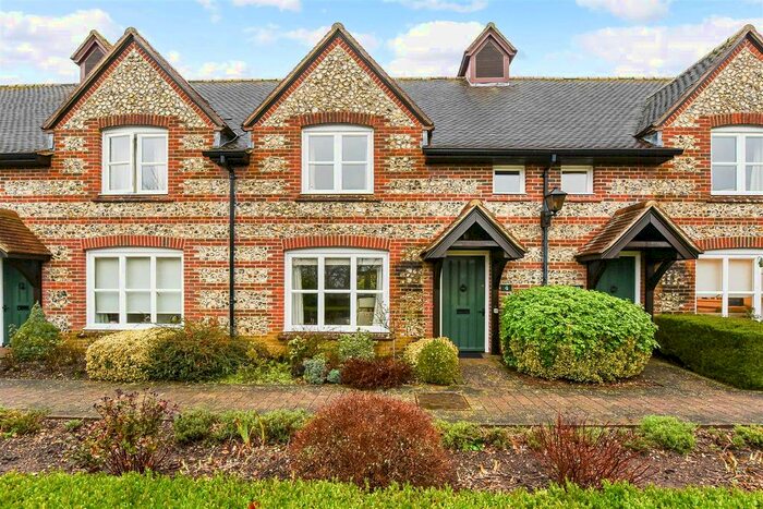 2 Bedroom Property For Sale In St. Peters Close, Goodworth Clatford, Andover, SP11