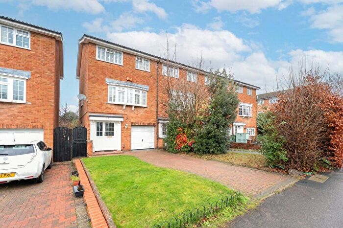 3 Bedroom End Of Terrace House For Sale In Grange Road, Sutton, SM2