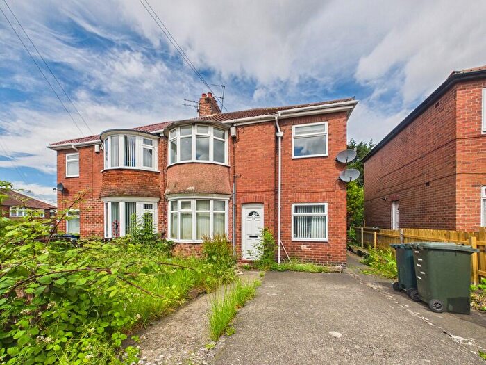 2 Bedroom Apartment For Sale In Howdene Road, NE15