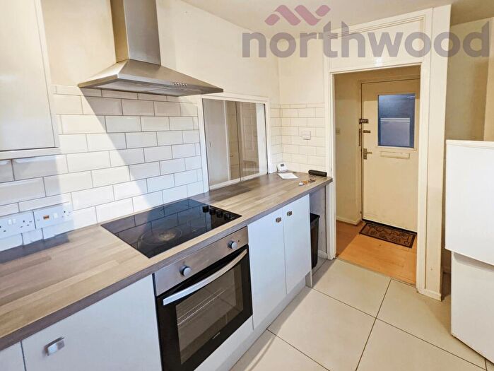 3 Bedroom Flat To Rent In Russett Grove Student, Norwich, NR4