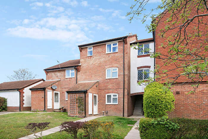 1 Bedroom Apartment For Sale In Southbrook Close, Poole, BH17