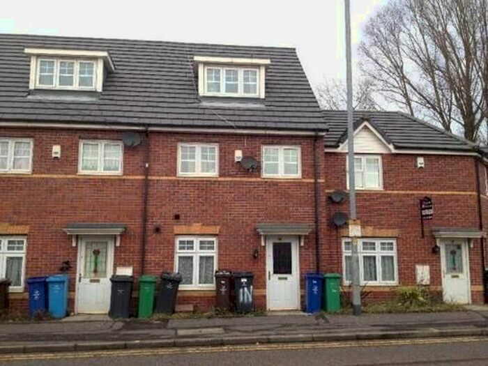 3 Bedroom Terraced House To Rent In Queens Road, Manchester M8