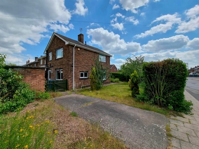 3 Bedroom Semi-Detached House To Rent In The Mount, Forest Town, Mansfield, NG19