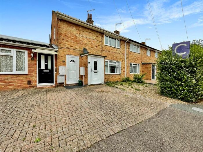 2 Bedroom Maisonette To Rent In Commons Lane, Hemel Hempstead, HP2