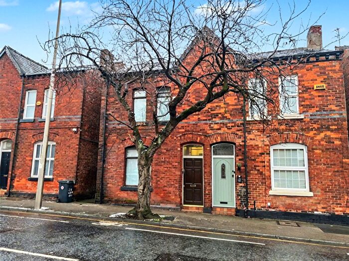 5 Bedroom Semi Detached House For Sale In Kenyon Road, Wigan, Greater Manchester, WN1