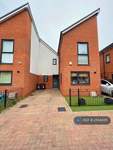 3 Bedroom Terraced House To Rent In Hennessey Mews, Dagenham, RM8