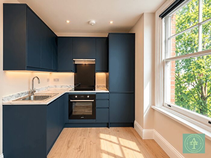 1 Bedroom Flat To Rent In Station Road, Winchmore Hill, N21