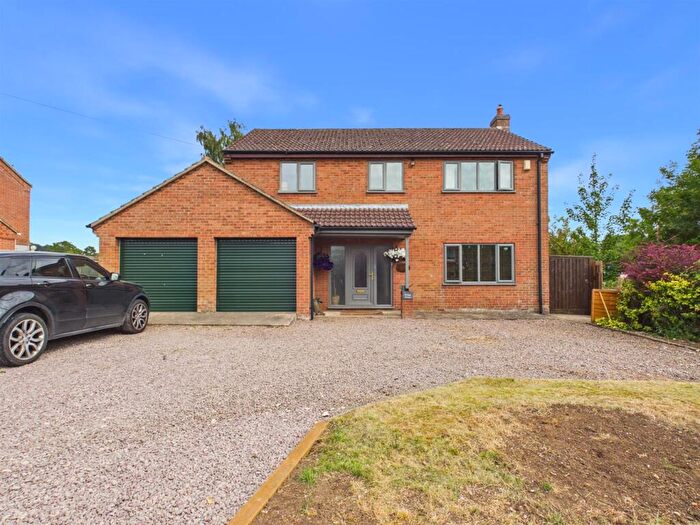 4 Bedroom Detached House For Sale In Old Main Road, Scamblesby, Louth, LN11