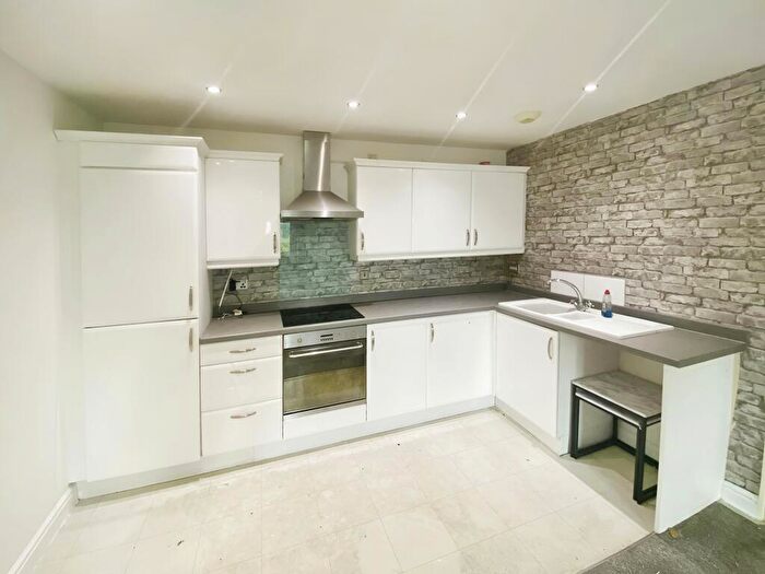 2 Bedroom House To Rent In Olsen Rise, Lincoln, LN2