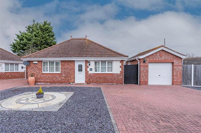 2 Bedroom Detached Bungalow For Sale In Summer Court, Towyn, LL22