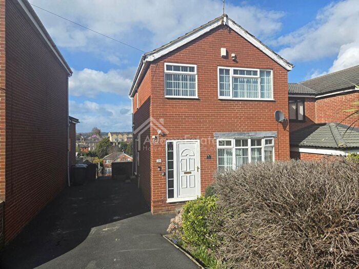 3 Bedroom Detached House For Sale In Woodhall Drive, Batley, WF17