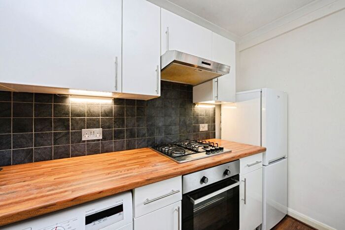 1 Bedroom Flat For Sale In Altyre Road, Croydon, CR0