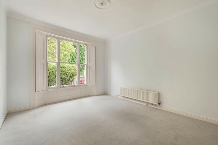 3 Bedroom Flat To Rent In Sunderland Terrace, Bayswater, Westminster, W2