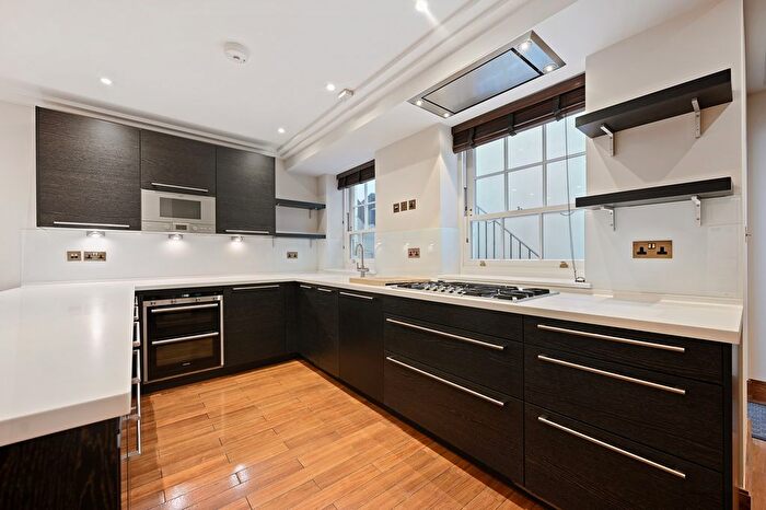 3 Bedroom Flat To Rent In Montpellier Square, Knightsbridge, SW7