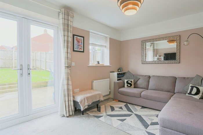 3 Bedroom Semi-Detached House For Sale In Headland Rise, Malton, YO17