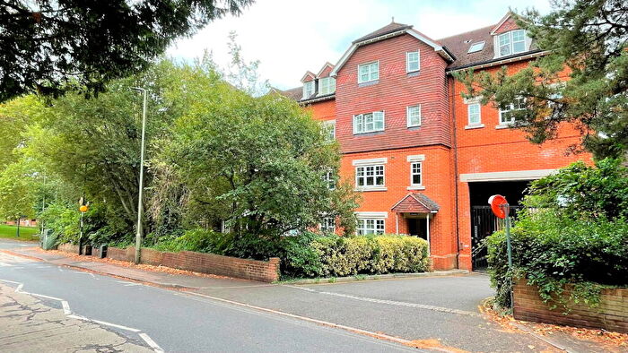 1 Bedroom Flat For Sale In Heathside Road, Woking, GU22