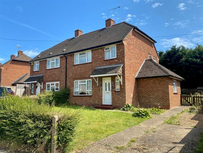 3 Bedroom Semi-Detached House For Sale In St. Martins Meadow, Brasted, Nr. Westerham, TN16