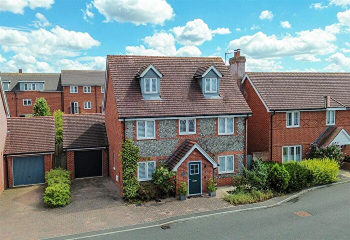 4 Bedroom Detached House For Sale In Gurung Way, Church Crookham, Fleet, GU52