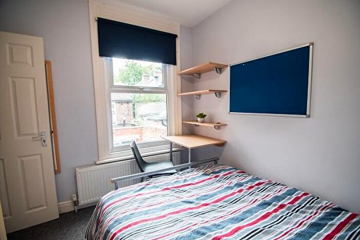 4 Bedroom House To Rent In Harland Road, Sheffield, S11