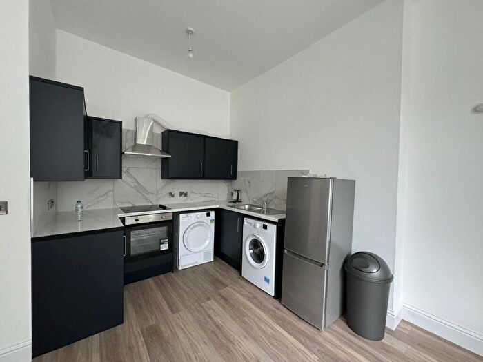 2 Bedroom Apartment To Rent In Loughborough Road, Nottingham, Nottinghamshire, NG2