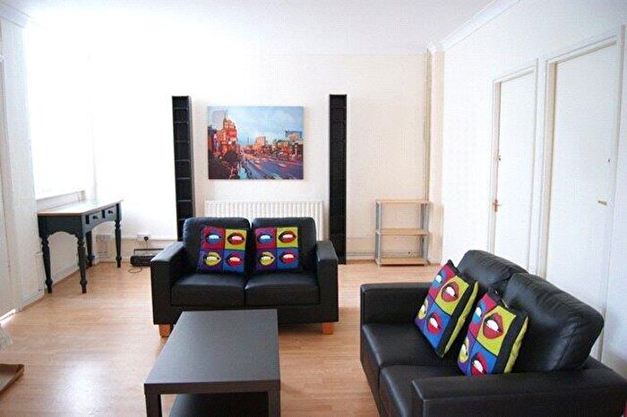 4 Bedroom Apartment To Rent In Aigburth Road, Aigburth, Liverpool, Merseyside, L17