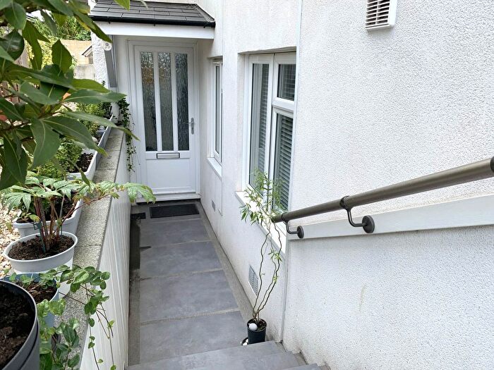 1 Bedroom Flat For Sale In Rolle Road, Exmouth, EX8