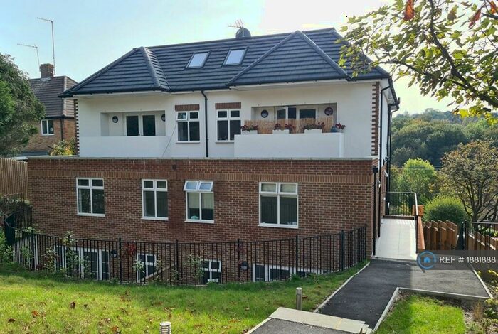 2 Bedroom Flat To Rent In Hydethorne Heights, South Croydon, CR2