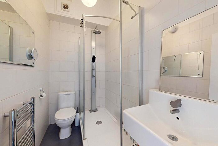 1 Bedroom Flat To Rent In Woodstock Road, Stroud Green, N4