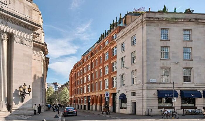 3 Bedroom Flat To Rent In Wild Street, London, WC2B