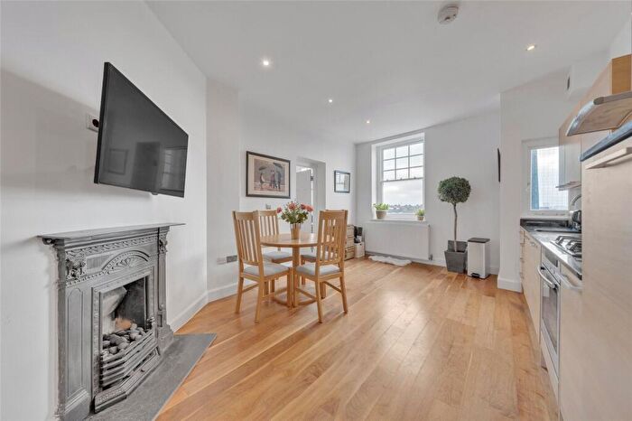2 Bedroom Apartment For Sale In Welbeck Mansions, Inglewood Road, London, NW6