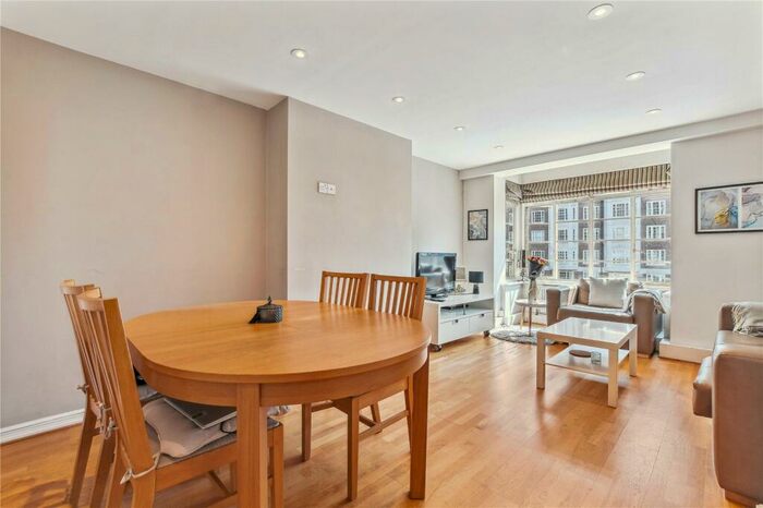 2 Bedroom Flat To Rent In Park Road, Marylebone, London, NW1