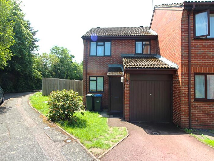 3 Bedroom End Of Terrace House To Rent In Gladbeck Way, Enfield Town, EN2
