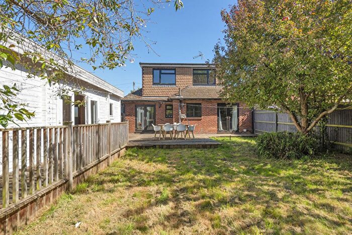 4 Bedroom Bungalow For Sale In St. Andrews Road, Paddock Wood, TN12