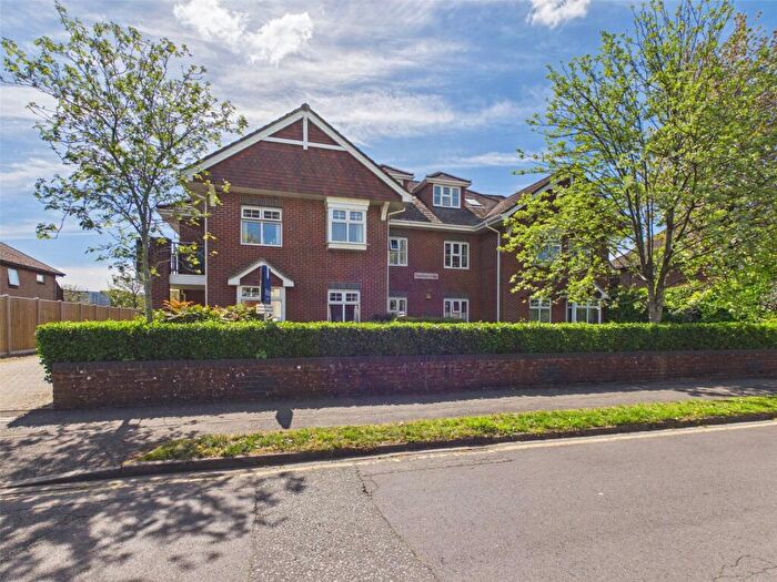 2 Bedroom Apartment For Sale In Wortley Road, Highcliffe, Christchurch, Dorset, BH23