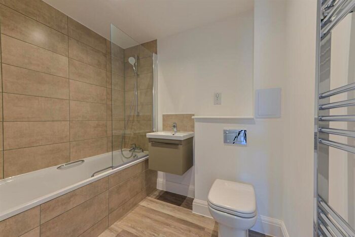 2 Bedroom Flat For Sale In Danes Court, Station Road, Aylesford, ME20