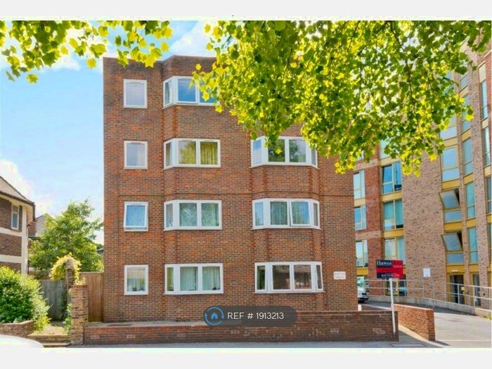 1 Bedroom Flat To Rent In Priory Court, Kingston-Upon-Thames, KT1