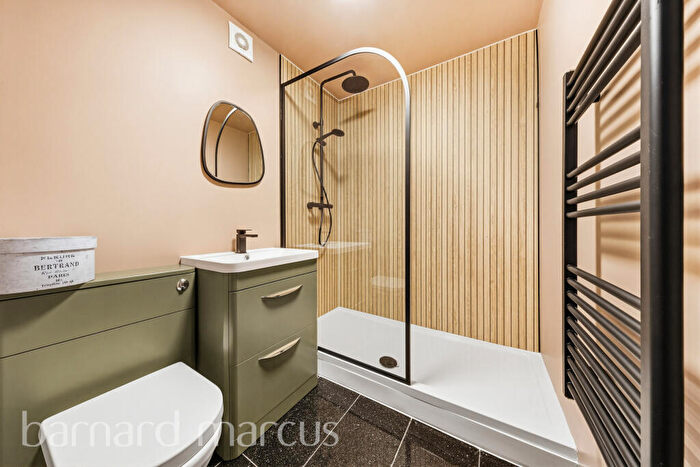 1 Bedroom Apartment To Rent In Maresfield, Croydon, CR0