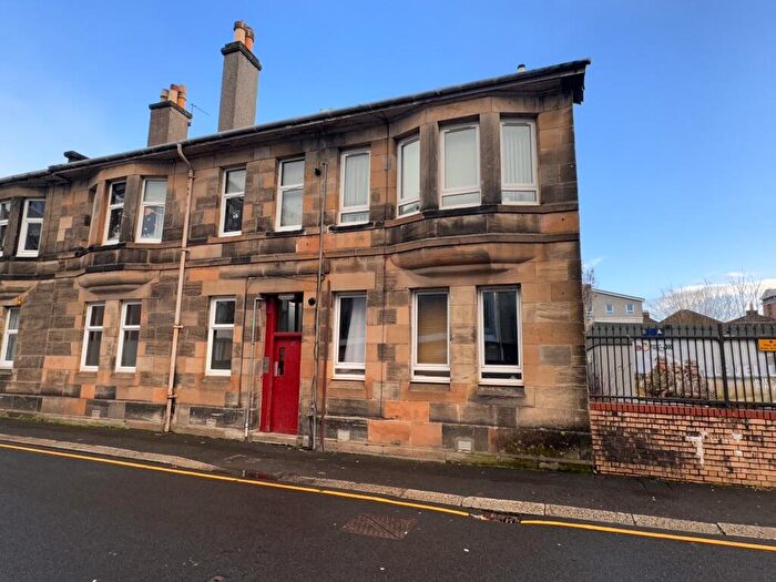 2 Bedroom Flat To Rent In Queen Street, Paisley, Renfrewshire, PA1