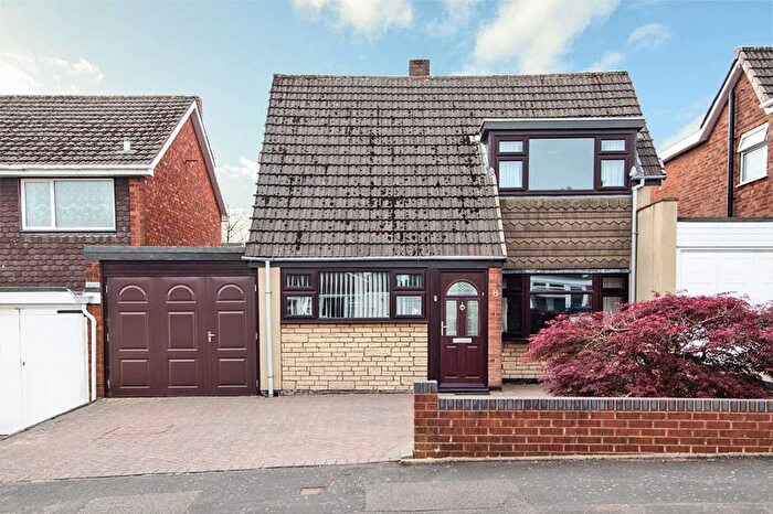 3 Bedroom Detached House For Sale In St. Stephens Road, Burntwood, WS7