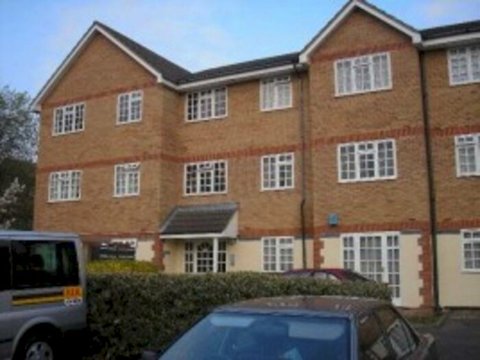Studio To Rent In Goosander Ct, Eagle Drive, Colindale, London, NW9