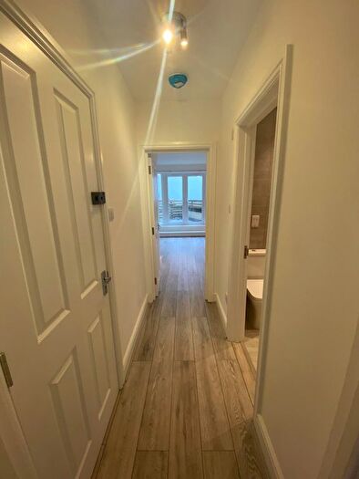 1 Bedroom Flat To Rent In Southwark Park Road, London, SE16