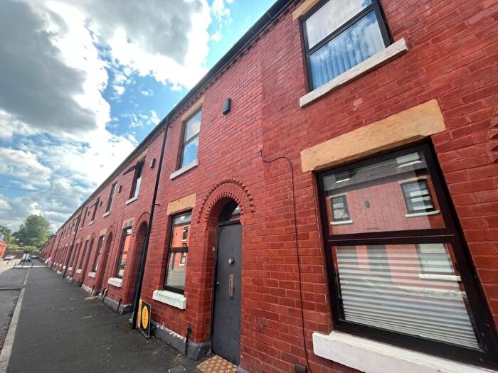 2 Bedroom House To Rent In Laburnum Street, Salford, M6