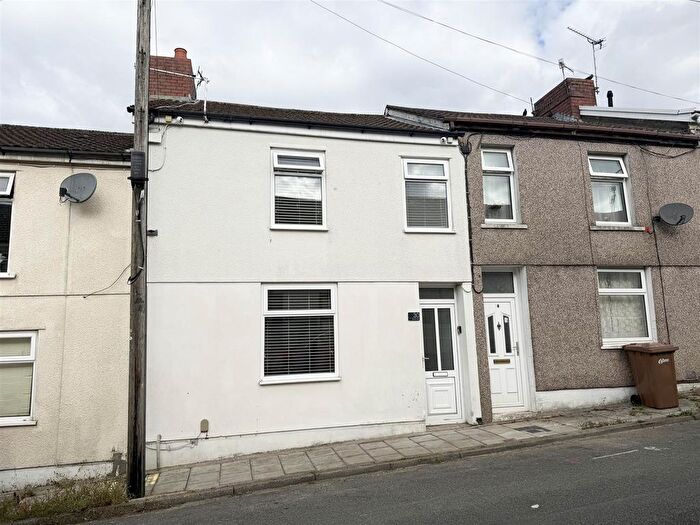 3 Bedroom Terraced House To Rent In Francis Street, Fleur De Lis, Blackwood, NP12