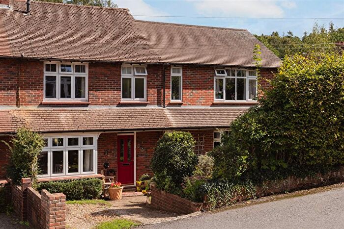 4 Bedroom Property For Sale In Overdale, Dorking, RH5
