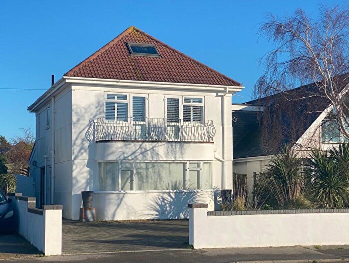 4 Bedroom Detached House For Sale In Lake Drive, Hamworthy, Poole, BH15