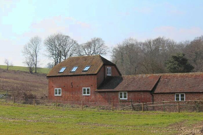 2 Bedroom Property To Rent In Vauxhall Lane, Tonbridge TN11