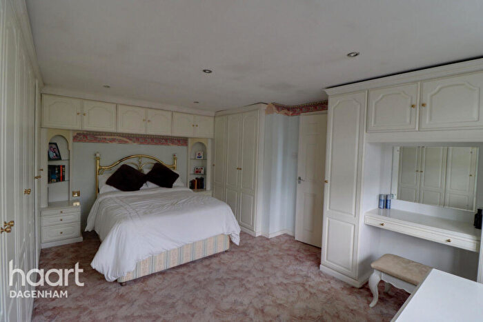 2 Bedroom Detached Bungalow For Sale In Dagmar Road, Dagenham, RM10