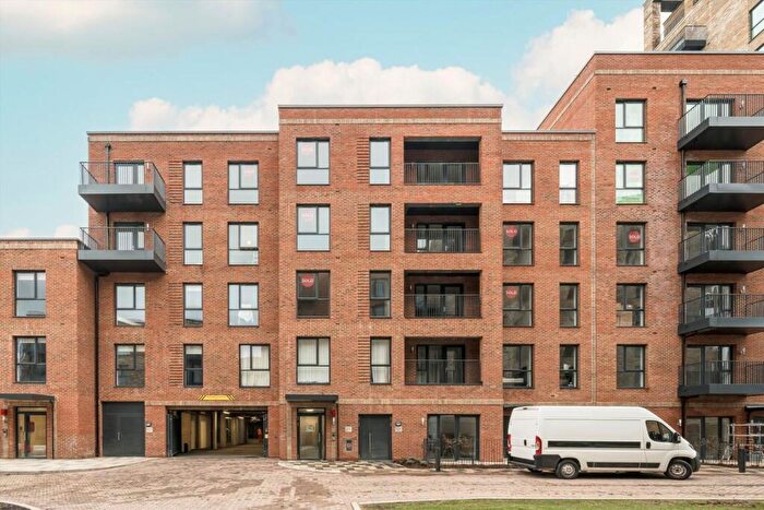 1 Bedroom Flat To Rent In Vousden Grove, Thamesmead, SE28