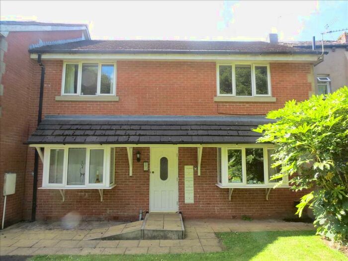 2 Bedroom Apartment To Rent In Bowling Court, Bar Lane, Blackburn Road, Bolton, BL1